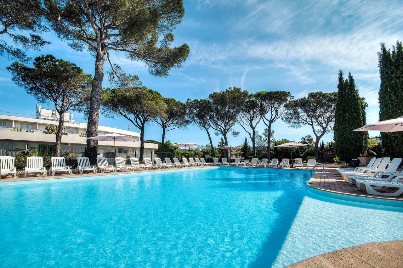 Foto di INVESTIMENTO IN AFFITTO – FREJUS – Residenza Turistica Zenitude La Tour de Mare - 5,58% di rendimento
