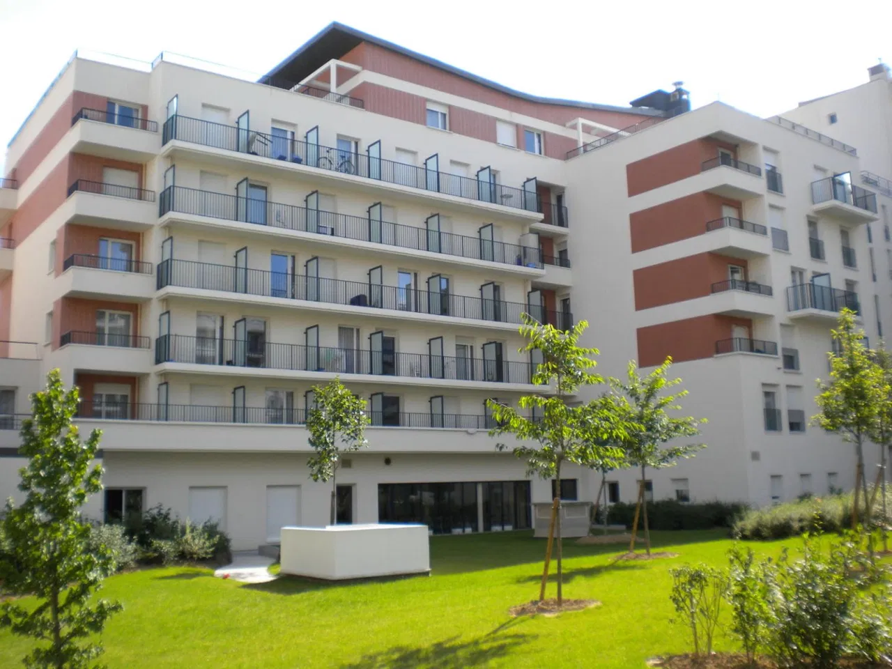 Foto di INVESTIMENTO IN AFFITTO – Evry – Residenza Studentesca Les Estudines La Cathedrale - 5.01% di rendimento