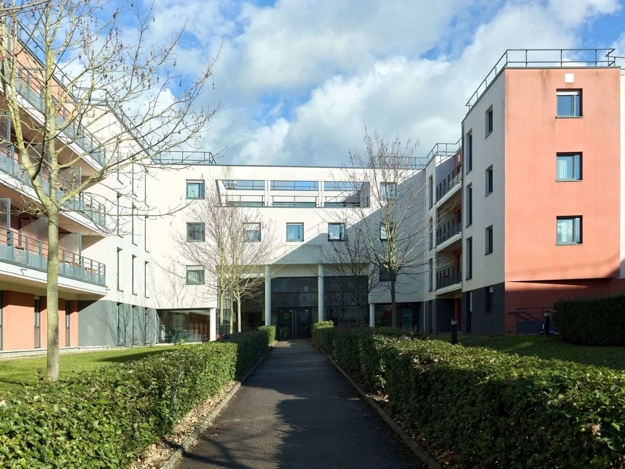 Foto di INVESTIMENTO IN AFFITTO – Saint-Cyr-l'Ecole – Residenza Turistica Zenitude Versailles Saint-Cyr-l'Ecole - Rendimento del 7,55%